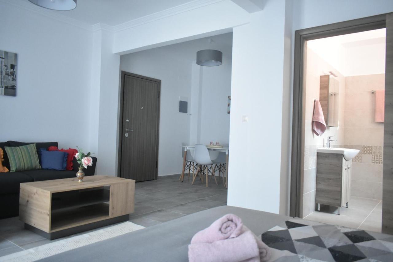 ניאה אירקליה Seaside Apartments מראה חיצוני תמונה