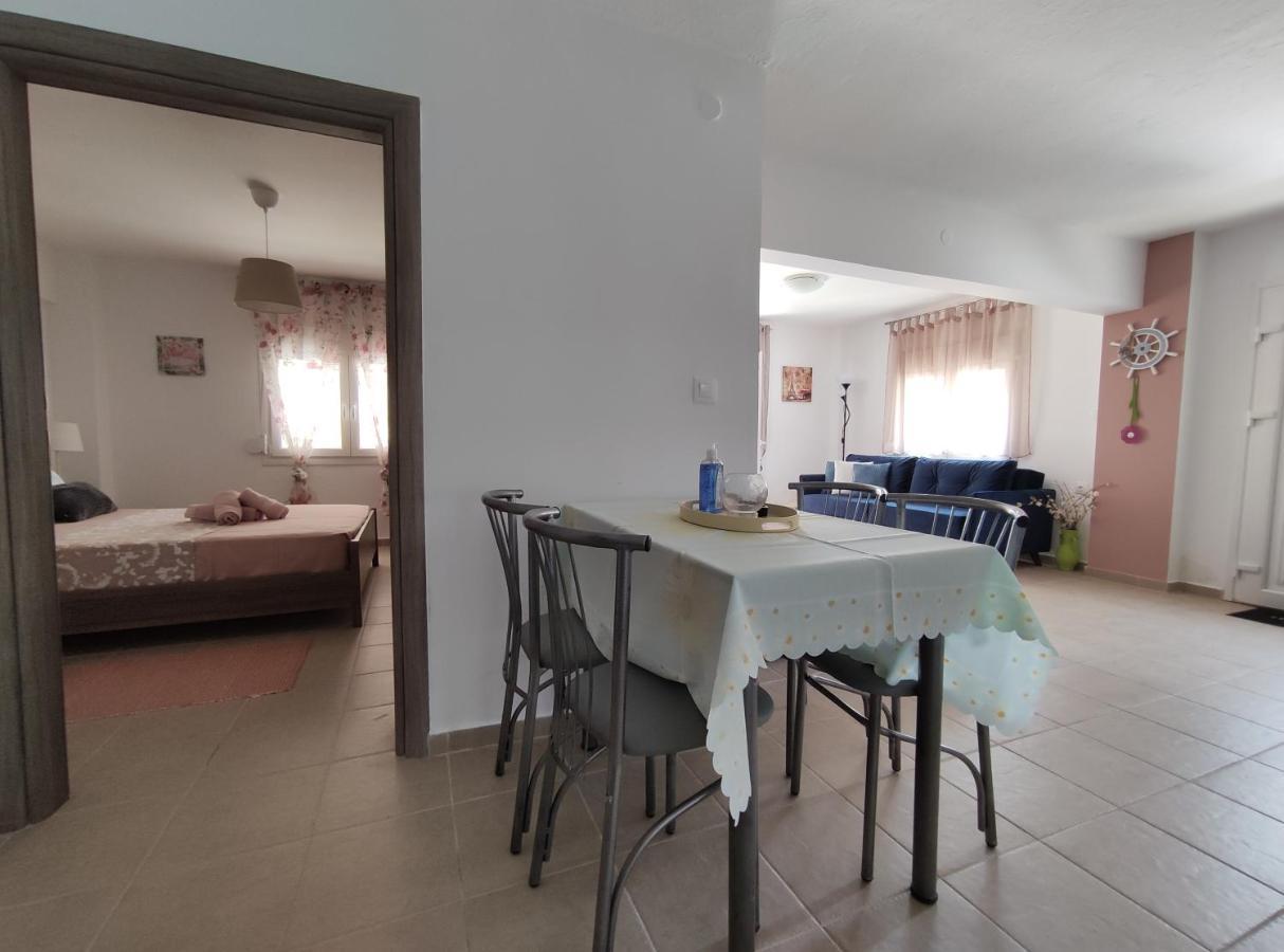ניאה אירקליה Seaside Apartments מראה חיצוני תמונה