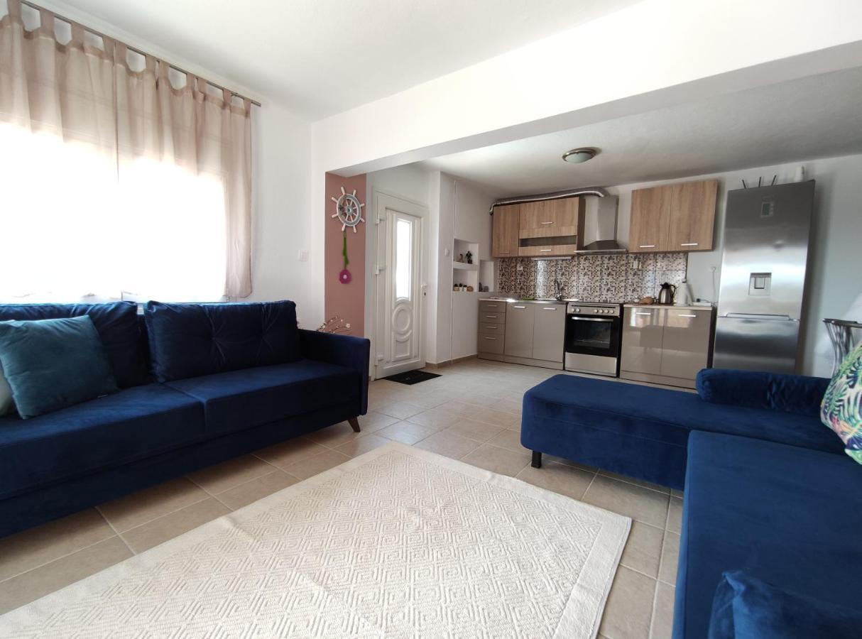 ניאה אירקליה Seaside Apartments מראה חיצוני תמונה