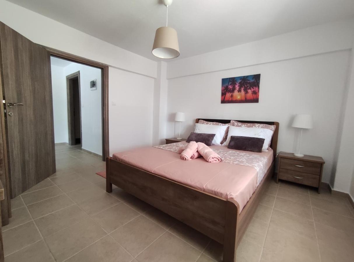 ניאה אירקליה Seaside Apartments מראה חיצוני תמונה