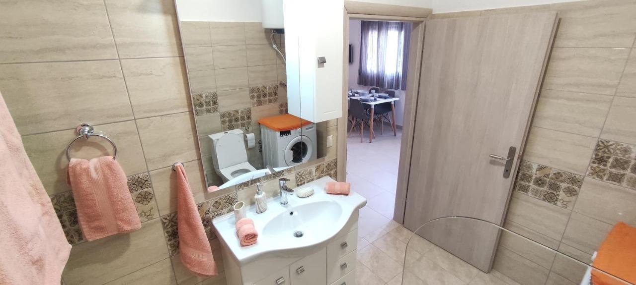 ניאה אירקליה Seaside Apartments מראה חיצוני תמונה