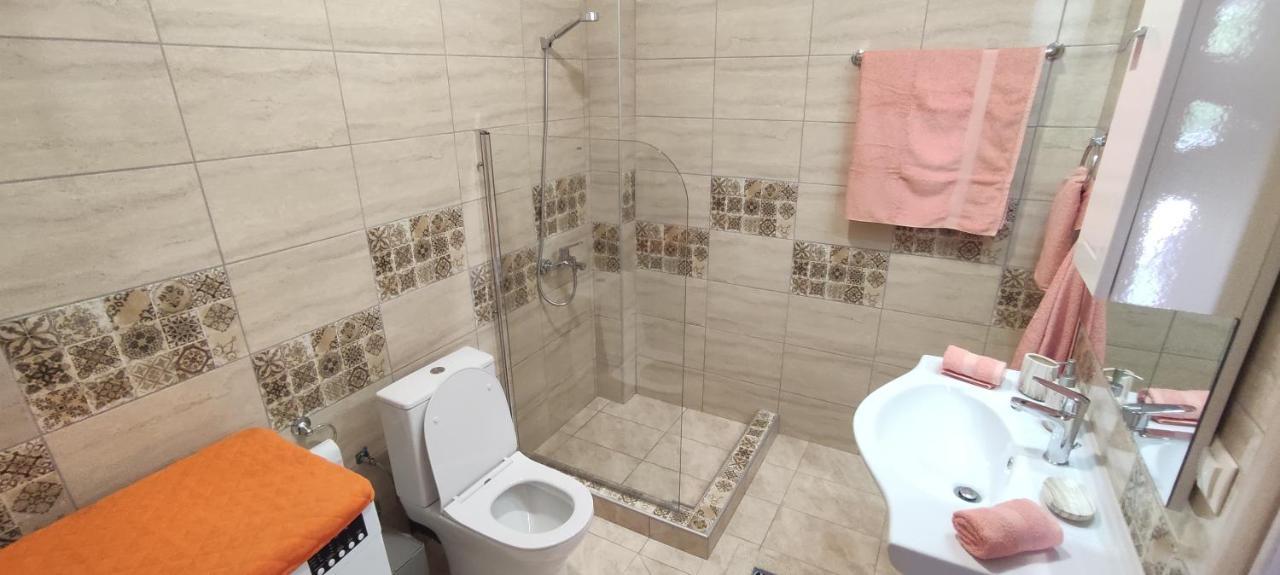 ניאה אירקליה Seaside Apartments מראה חיצוני תמונה
