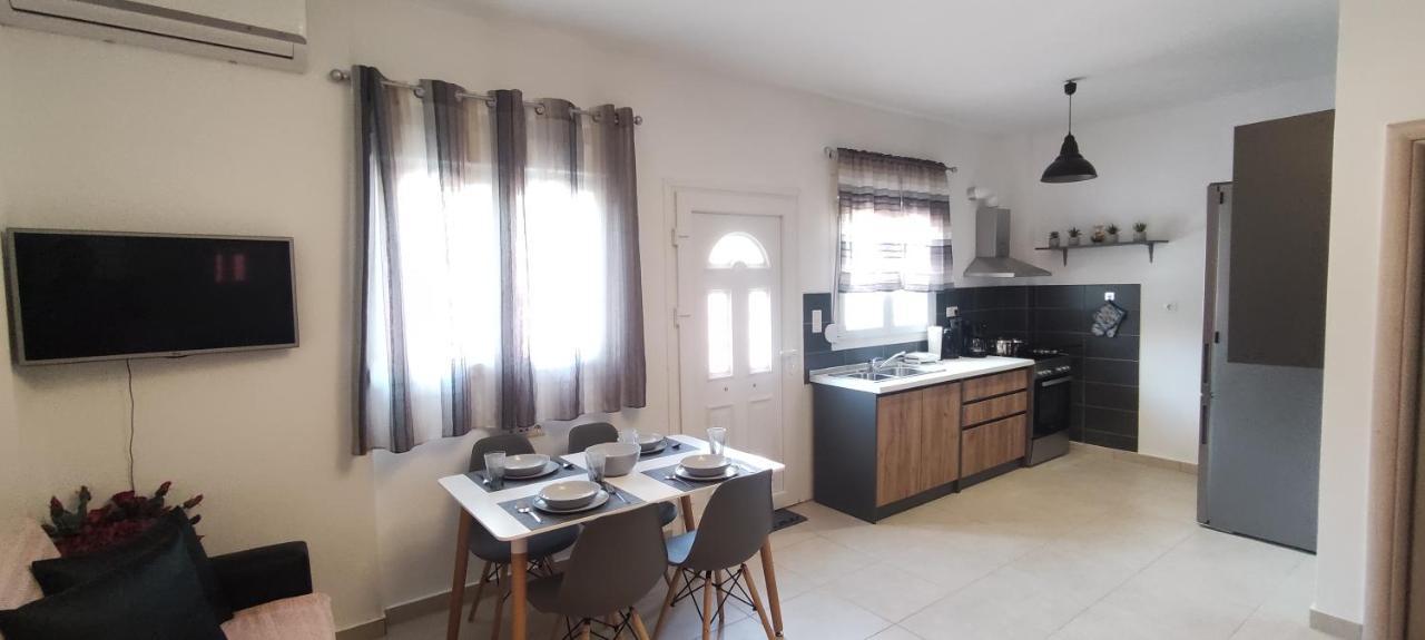 ניאה אירקליה Seaside Apartments מראה חיצוני תמונה