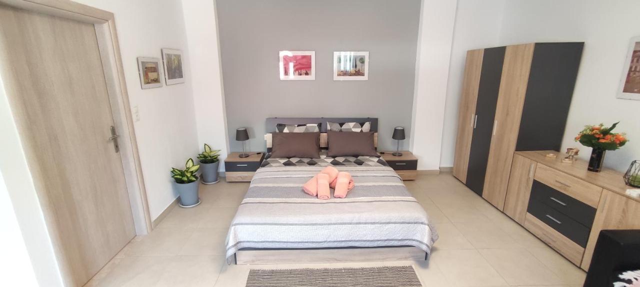 ניאה אירקליה Seaside Apartments מראה חיצוני תמונה